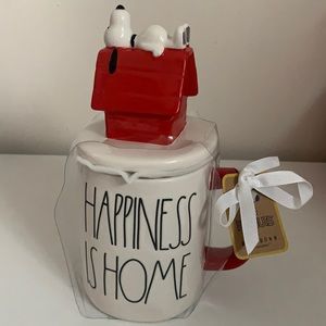 Rae Dunn Artisan Collection Peanuts Snoopy Brand New Mug With Lid.